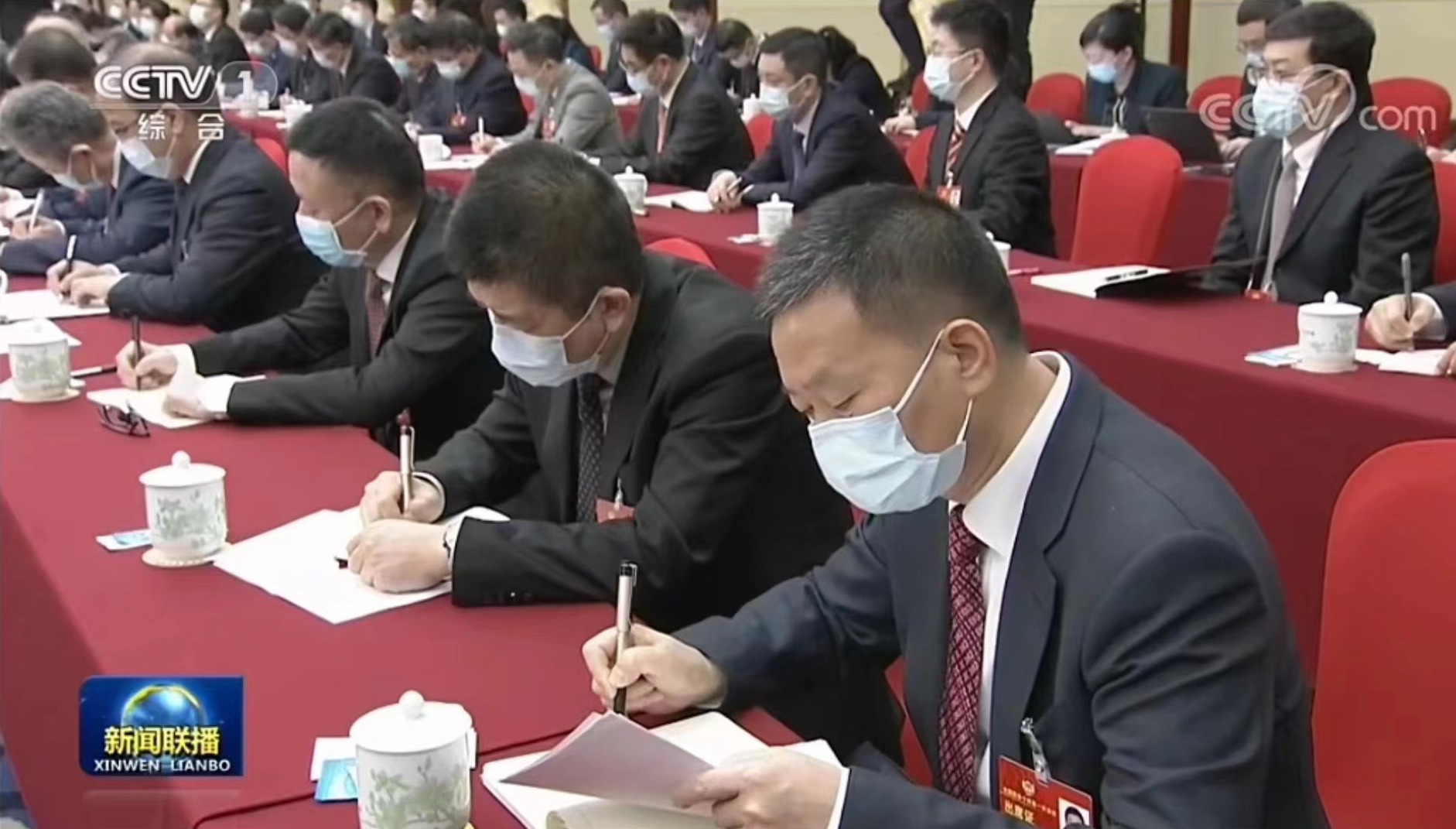 四川新闻联播｜费功全委员：肩负社会责任 促进共同富裕